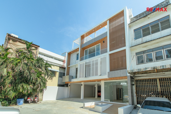 ขายอาคารพาณิชย์สุขุมวิท อโศก ทองหล่อ : ขาย/เช่า ตึกแถวรีโนเวทใหม่ เป็นสำนักงานพร้อมที่อยู่อาศัย ซอยอ่อนนุช70/1, สุขุมวิท77, ประเวศ 57, กรุงเทพ