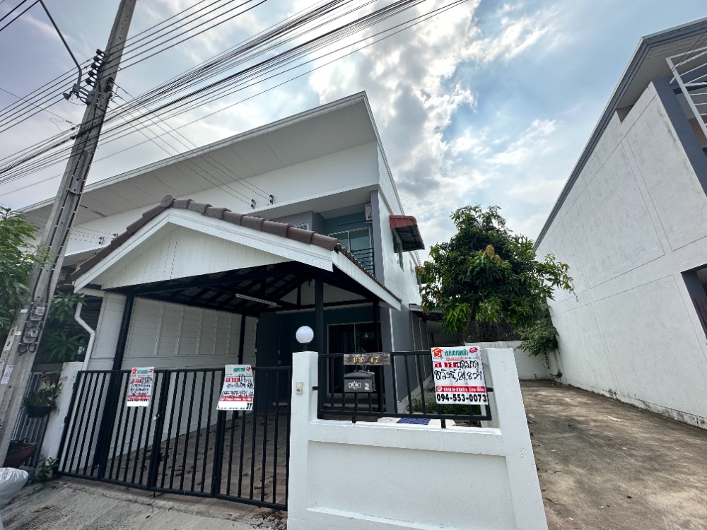 For SaleTownhomeMin Buri, Romklao : 🔥Selling at a promotional price🔥 2 storeys, corner house, 24.8 sq m, BR Village @ Arena, house has 3 bedrooms, 2 bathrooms, Lam Sai Road, Nong Chok District.