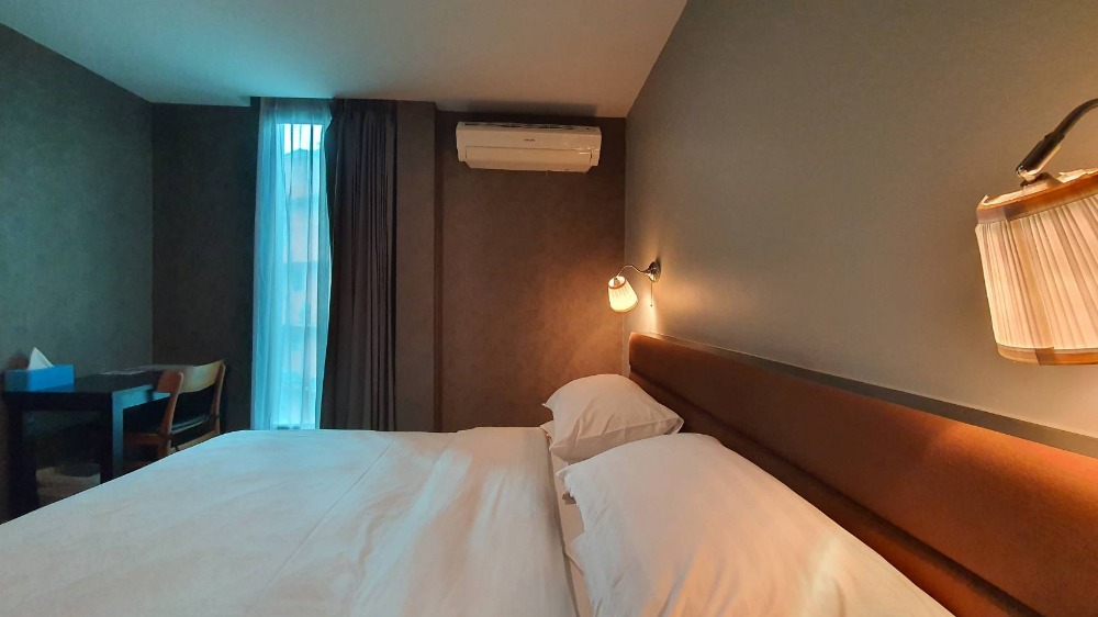 ขายกิจการโรงแรม & กิจการอพาร์ตเมนต์ลาดพร้าว เซ็นทรัลลาดพร้าว : ขายโรงแรม 3 ดาว ใจกลางเมือง ใกล้ 5 แยกลาดพร้าว สวนจตุจักร เซ็นทรัลลาดพร้าว ปัจจุบันเปิดบริการอยู่ ลูกค้าต่างชาติและคนไทย โรงแรมแวดล้อมด้วยออฟฟิศ สำนักงาน ธนาคาร แหล่งชุมชน การเดินทางสะดวก