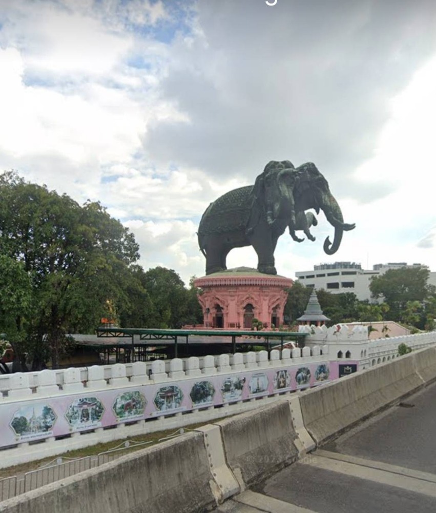 For SaleShop HouseSamut Prakan,Samrong : Commercial building for sale, 4 floors + rooftop, next to Sukhumvit Road. Near Wat Trai Samakkhi Erawan Museum, BTS Pu Chao, Kanchanaphisek Road, Industrial Ring Road, Bangna, Rama 2, building suitable for an office. Online distribution center or doing bu