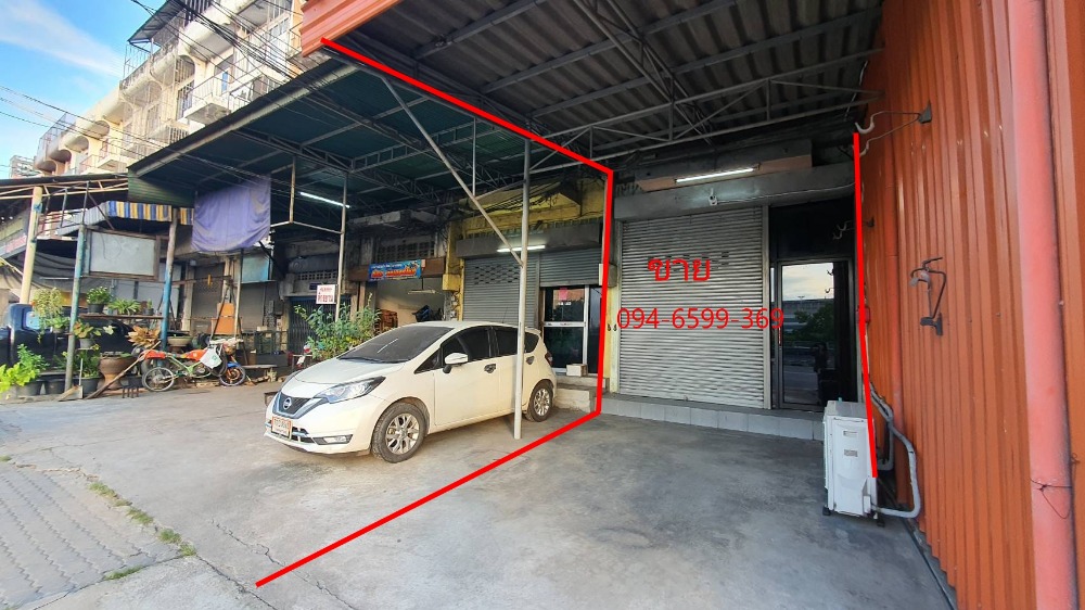For SaleShop HouseSamut Prakan,Samrong : Commercial building for sale, 4 floors + rooftop, next to Sukhumvit Road. Near Wat Trai Samakkhi Erawan Museum, BTS Pu Chao, Kanchanaphisek Road, Industrial Ring Road, Bangna, Rama 2, building suitable for an office. Online distribution center or doing bu