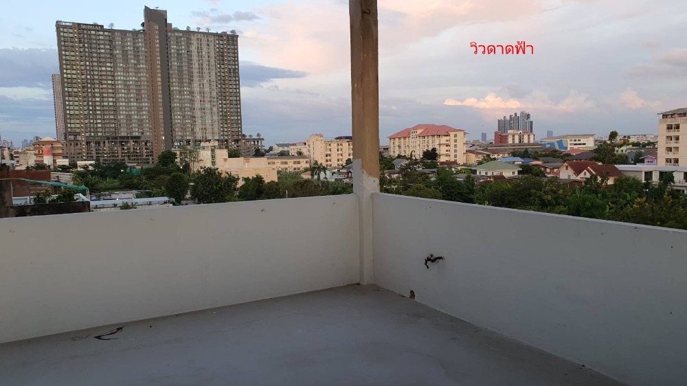 For SaleShop HouseSamut Prakan,Samrong : Commercial building for sale, 4 floors + rooftop, next to Sukhumvit Road. Near Wat Trai Samakkhi Erawan Museum, BTS Pu Chao, Kanchanaphisek Road, Industrial Ring Road, Bangna, Rama 2, building suitable for an office. Online distribution center or doing bu