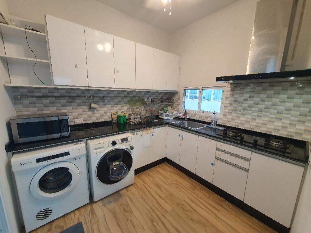For RentHousePhutthamonthon, Salaya : House available for rent, 4 bedrooms, 1 dining room, 3 bathrooms, fully built-in kitchen. With furniture Electrical appliances, double-door refrigerator, bought new. Pack your bags and move in. The village is safe, with security guards 24 hours a day. The
