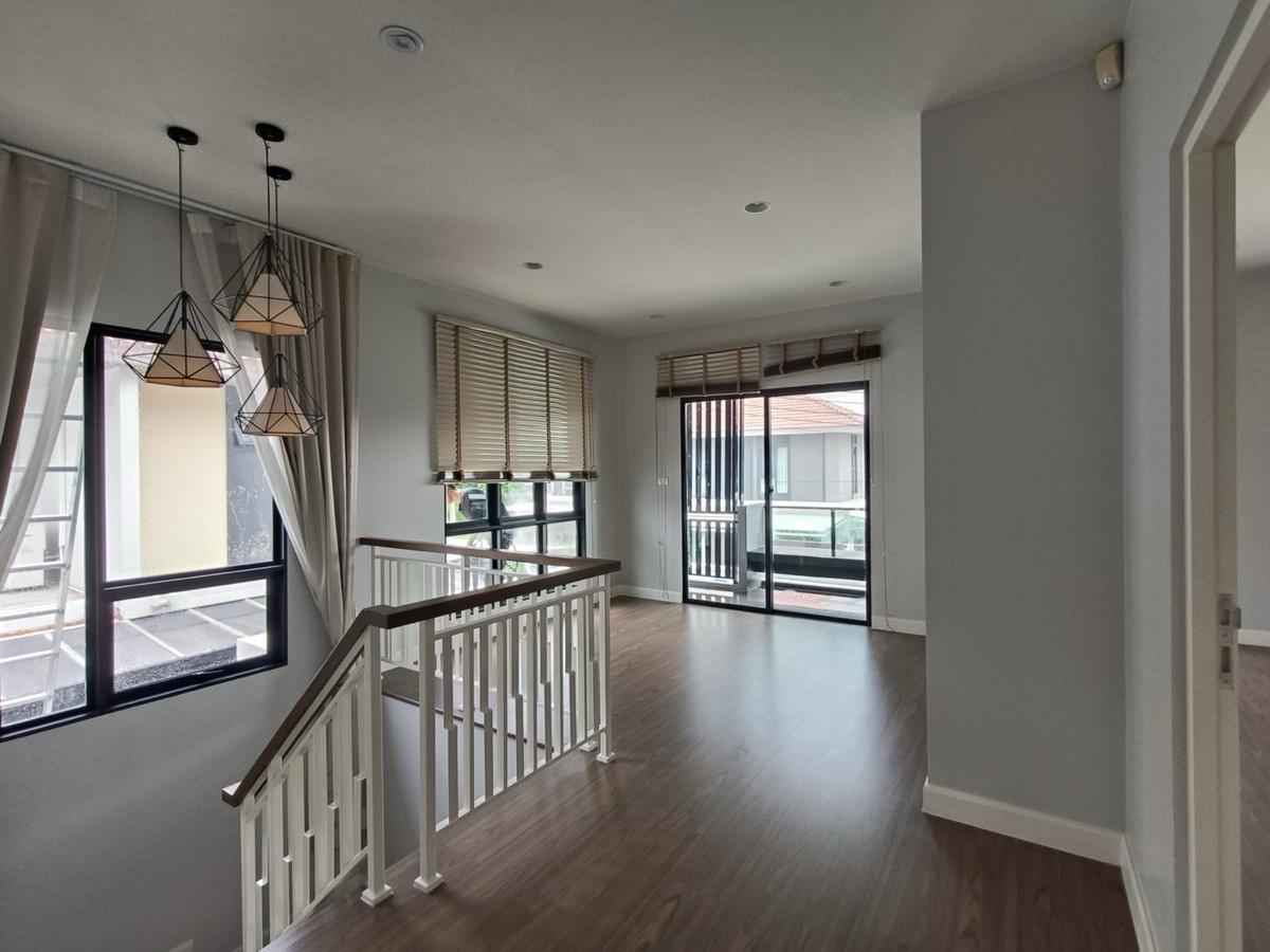 For RentHousePathum Thani,Rangsit, Thammasat : Single house for rent, Setthasiri, Wongwaen-Lam Luk Ka, Lam Luk Ka Road, Pathum Thani, beautiful house, good society