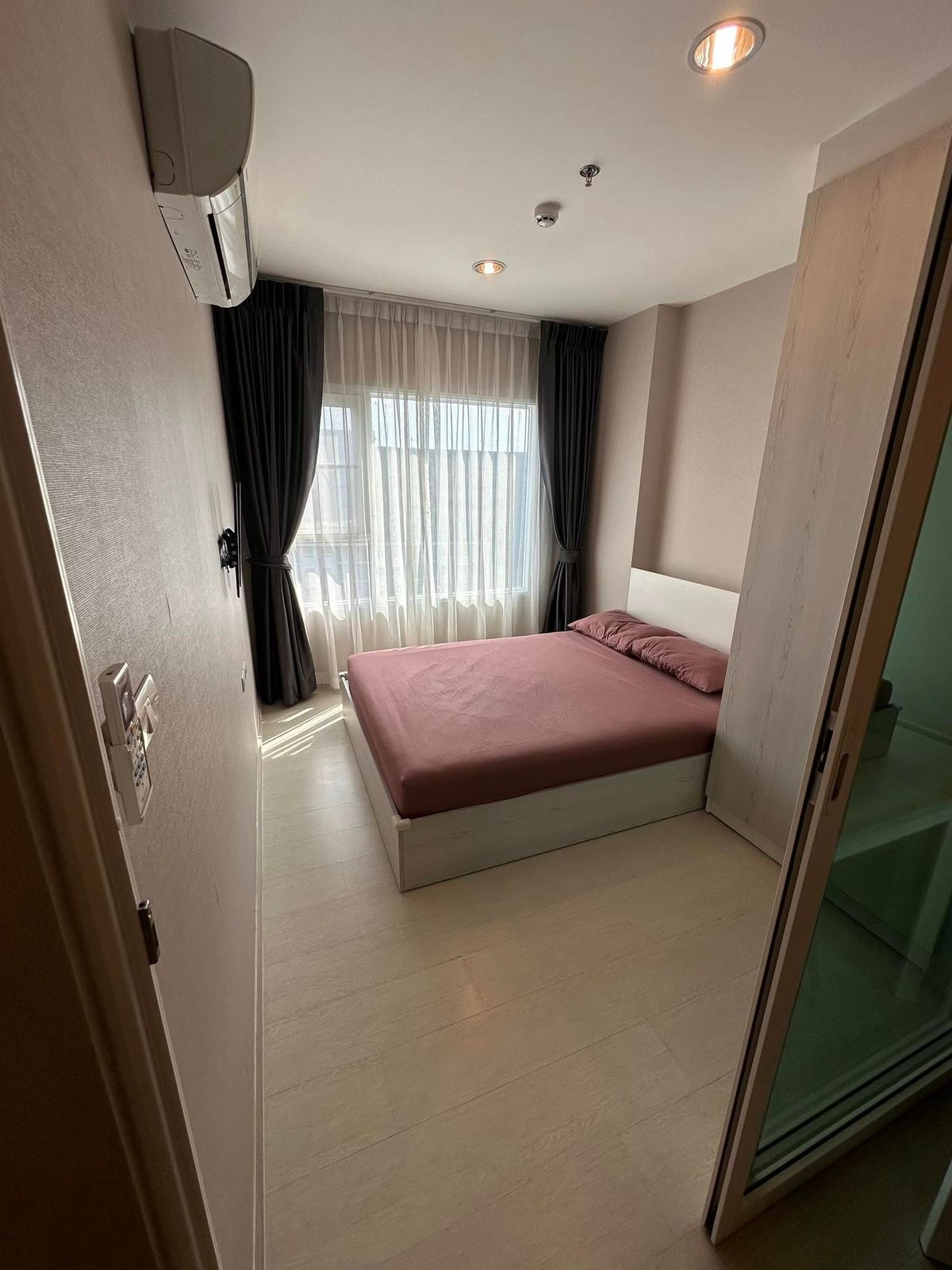 ให้เช่าคอนโดสมุทรปราการ สำโรง : Condo Aspire Erawan ขนาด 1Bedroom Plus 35ตรม. ชั้น29 เฟอร์ครบ ติดBTSช้างเอราวัณ