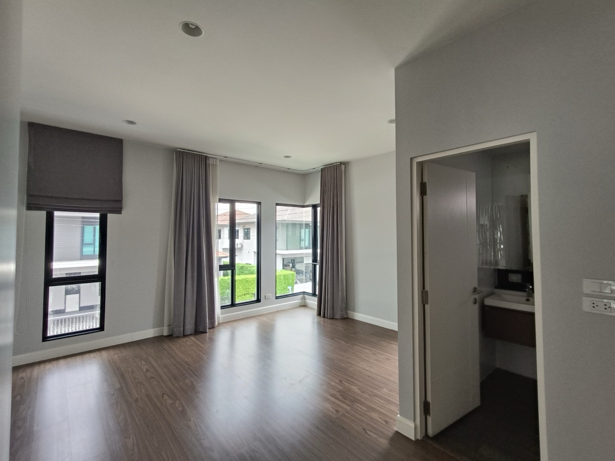 For RentHousePathum Thani,Rangsit, Thammasat : Single house for rent, Setthasiri, Wongwaen-Lam Luk Ka, Lam Luk Ka Road, Pathum Thani, beautiful house, good society