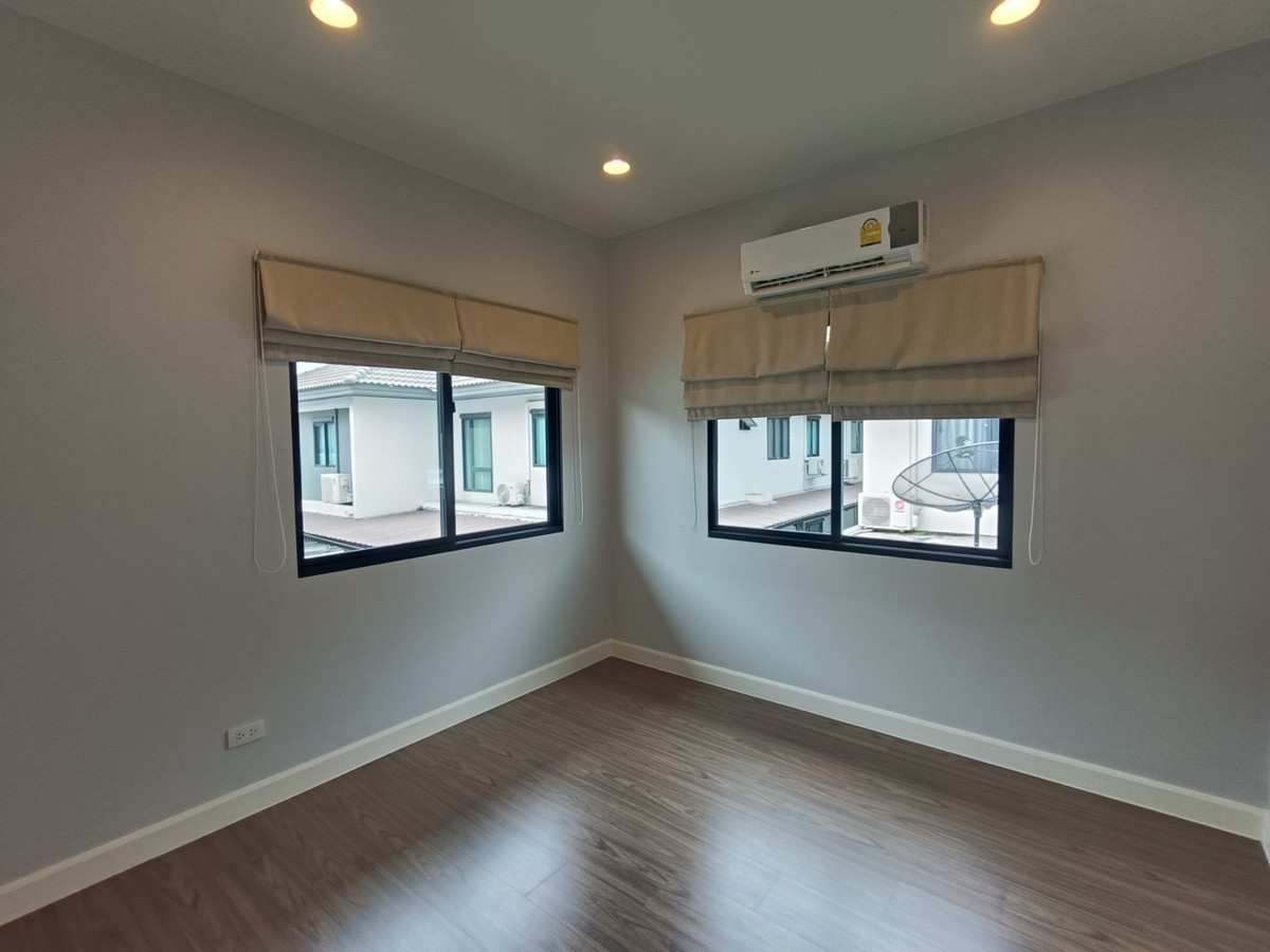 For RentHousePathum Thani,Rangsit, Thammasat : Single house for rent, Setthasiri, Wongwaen-Lam Luk Ka, Lam Luk Ka Road, Pathum Thani, beautiful house, good society