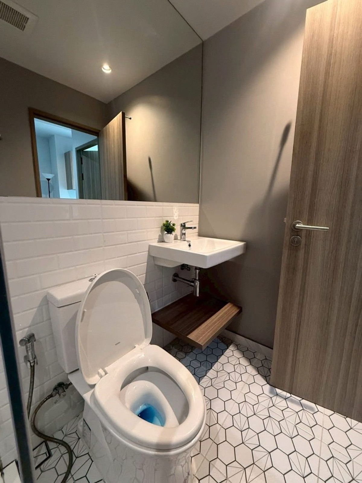 ให้เช่าคอนโดท่าพระ ตลาดพลู วุฒากาศ : เช่า Altitude Unicorn สาทร ท่าพระ 🦄  ห้องสวย เฟอร์ครบ ติดBTSตลาดพลูสนใจ Line ID : @ladysai (มี@ด้วย)