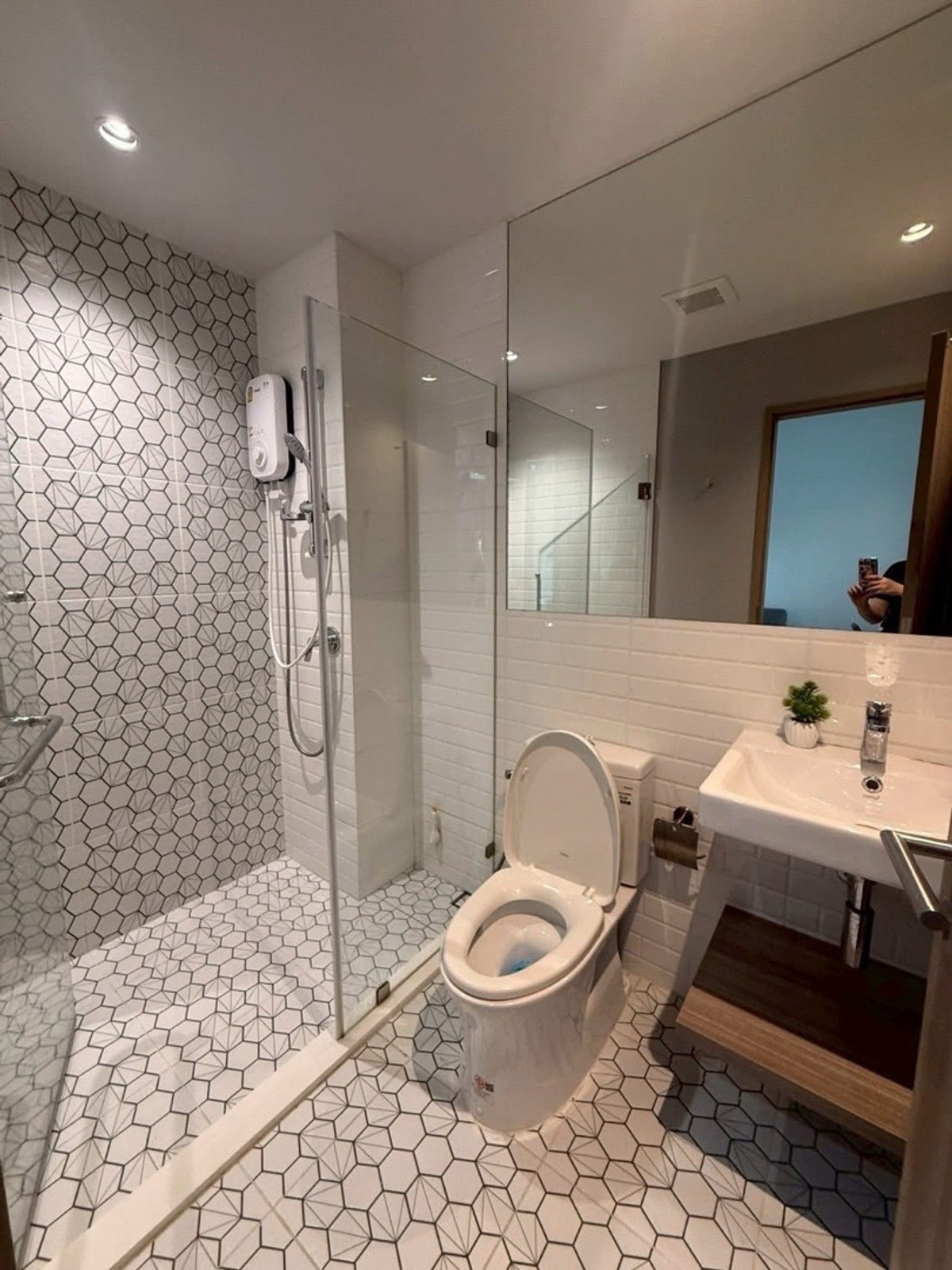 ให้เช่าคอนโดท่าพระ ตลาดพลู วุฒากาศ : เช่า Altitude Unicorn สาทร ท่าพระ 🦄  ห้องสวย เฟอร์ครบ ติดBTSตลาดพลูสนใจ Line ID : @ladysai (มี@ด้วย)