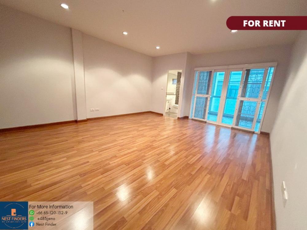For RentTownhomePattanakan, Srinakarin : 3 bedroom house at The exclusive Pattanakarn 44.