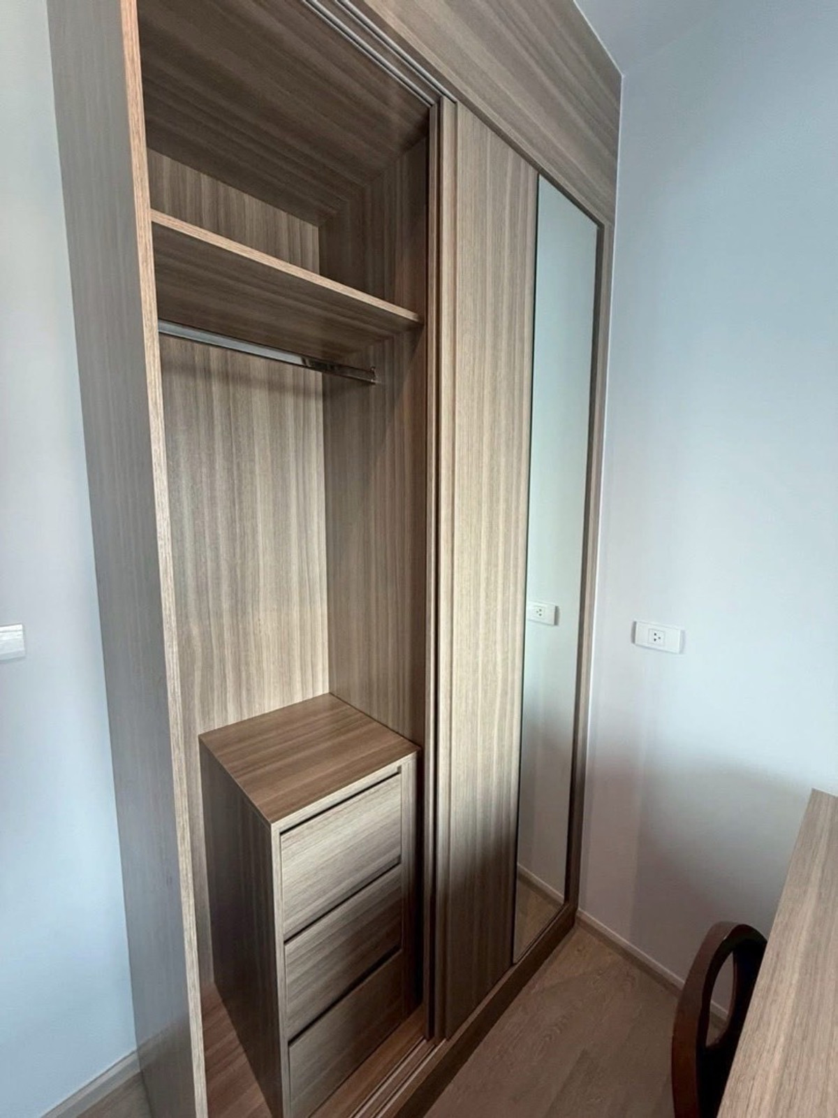 ให้เช่าคอนโดท่าพระ ตลาดพลู วุฒากาศ : เช่า Altitude Unicorn สาทร ท่าพระ 🦄  ห้องสวย เฟอร์ครบ ติดBTSตลาดพลูสนใจ Line ID : @ladysai (มี@ด้วย)