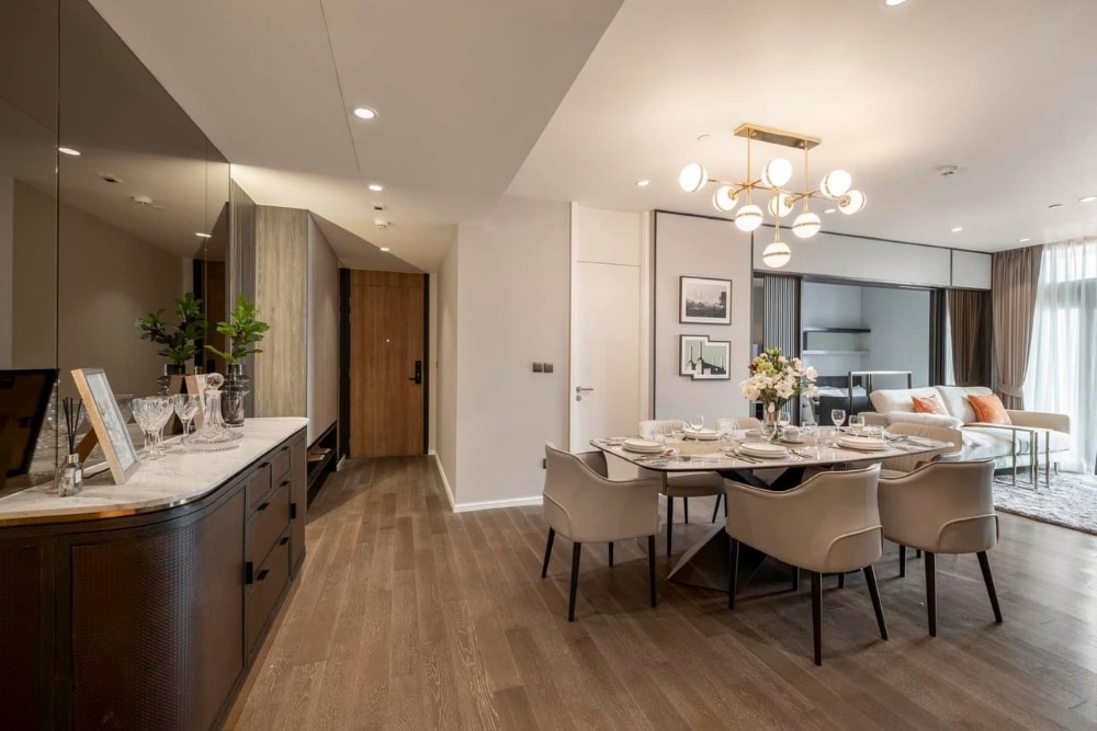 For SaleCondoSukhumvit, Asoke, Thonglor : 👍Sell at lost, still in good condition, fully furnished at Muniq Sukhumvit 23, luxurious condo, pet-friendly, with a green natural view, near BTS Asoke.