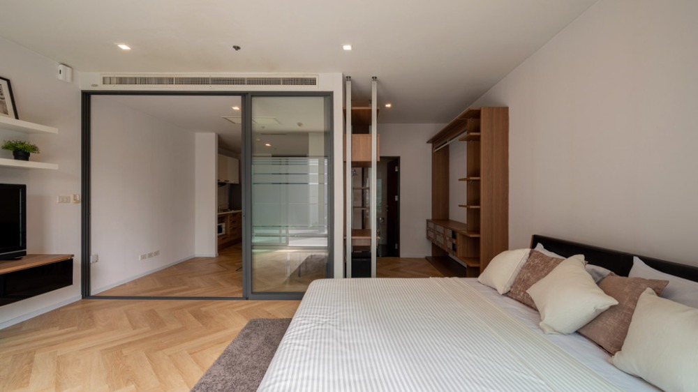 ขายคอนโดสุขุมวิท อโศก ทองหล่อ : Noble Remix Thonglor FOR SALE 1 bedroom ( Bathtub ) size 55 sq.m. Skywalk to BTS Thonglor station ONLY 7.09 MB