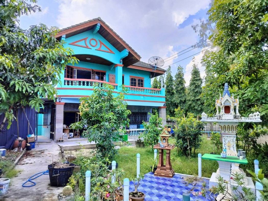 ขายบ้านปทุมธานี รังสิต ธรรมศาสตร์ : ขาย บ้านเดี่ยว คลอง 7 พื้นที่ 500 ตรม. 145.5 ตร.วา ใกล้ถนนใหญ่ มีสวน โครงสร้างดี สภาพเยี่ยม