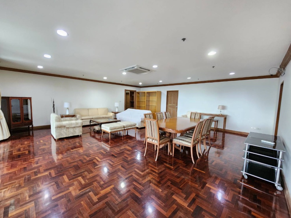 ขายคอนโดสุขุมวิท อโศก ทองหล่อ : Sell - 4 Bed 320 Sqm (35.5 MB Negotiable) Pet Friendly @BTS Prompong