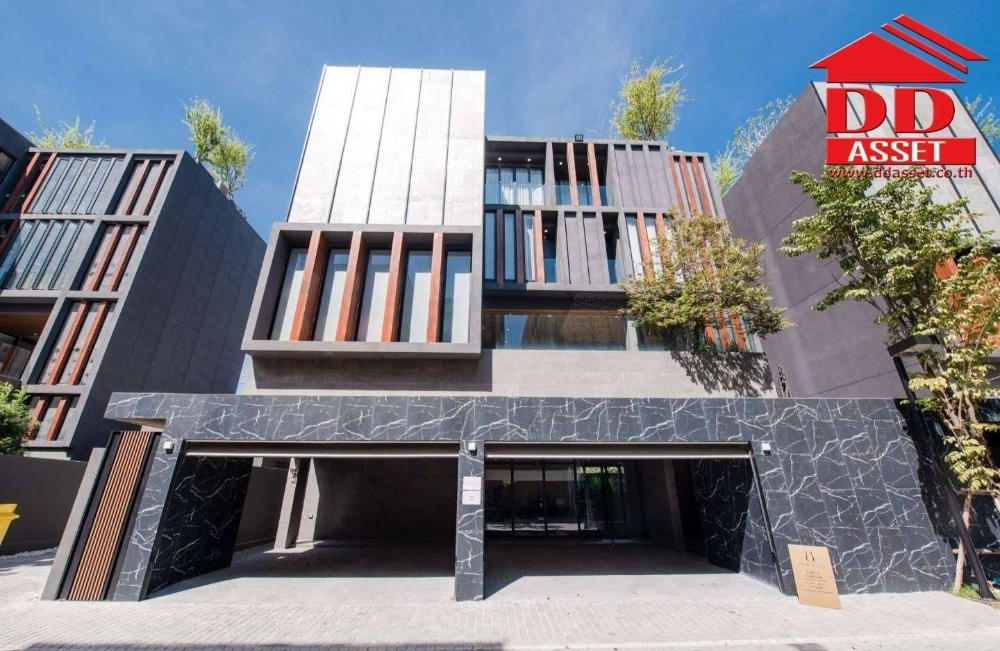 ขายบ้านลาดกระบัง สุวรรณภูมิ : Bibury Village Srinakharin ไบบิวรี่ วิลเลจ ศรีนครินทร์ บ้านหรู 4 ชั้น พร้อมลิฟต์ พร้อมสระว่ายน้ำ รหัส H8020