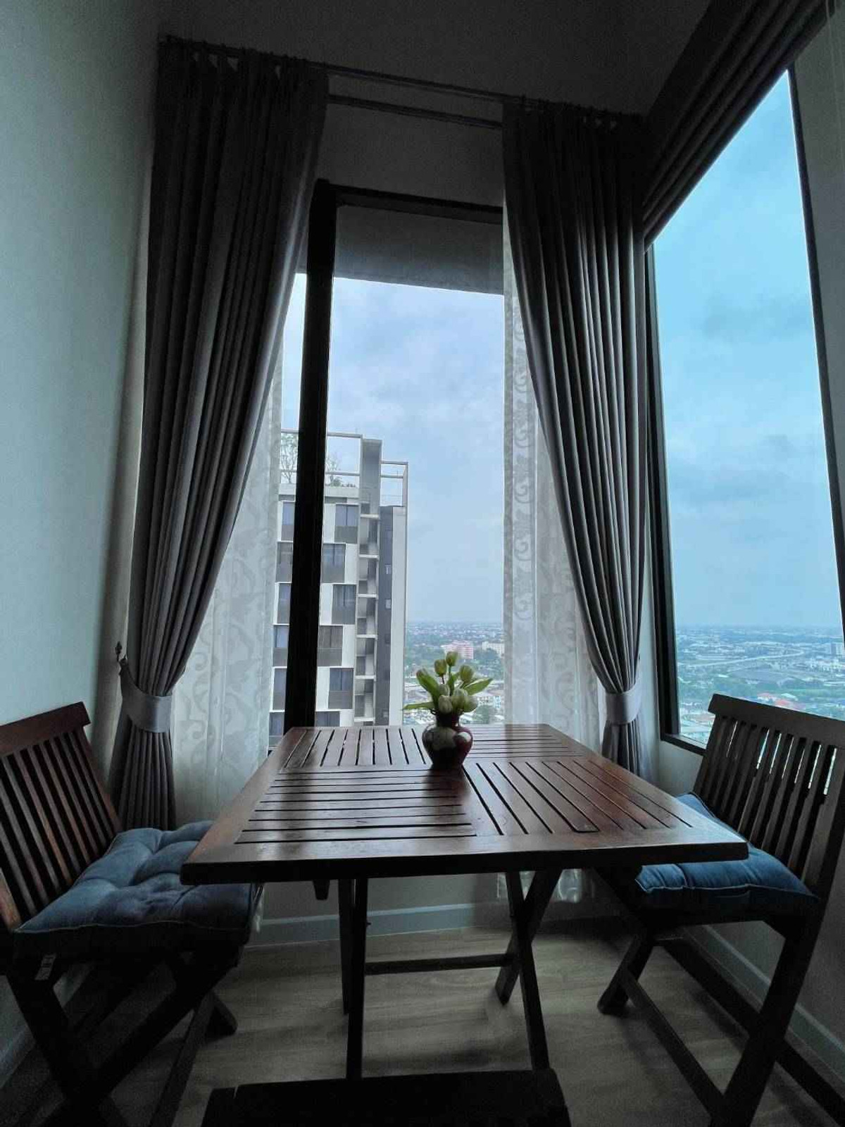 ให้เช่าคอนโดนวมินทร์ รามอินทรา : ให้เช่า คอนโด 2 ชั้น Blossom Condo ตรงข้ามแฟชั่น ห้องสวย เจ้าของใจดี ราคา 10,000 จาก 12,000