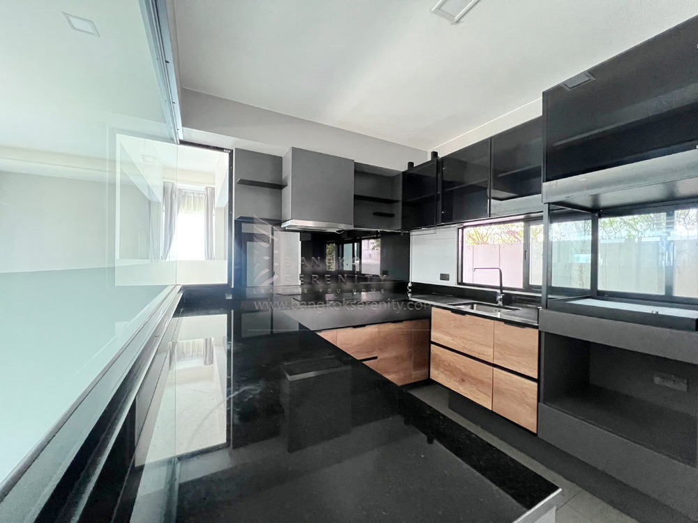 For RentHouseBangna, Bearing, Lasalle : Pet Friendly Townhome for rent at Vive Bangna Km.7