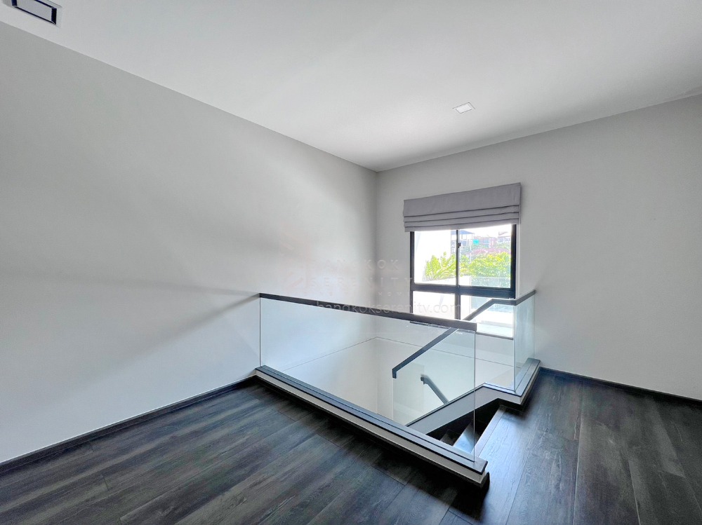 For RentHouseBangna, Bearing, Lasalle : Pet Friendly Townhome for rent at Vive Bangna Km.7