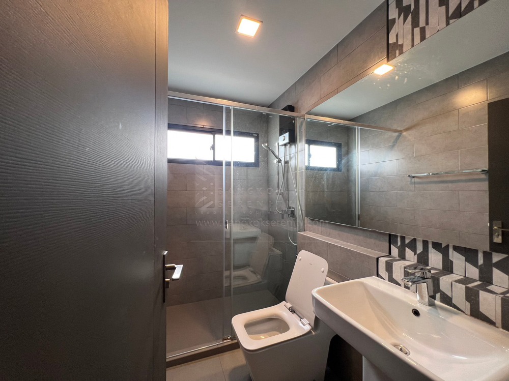 For RentHouseBangna, Bearing, Lasalle : Pet Friendly Townhome for rent at Vive Bangna Km.7