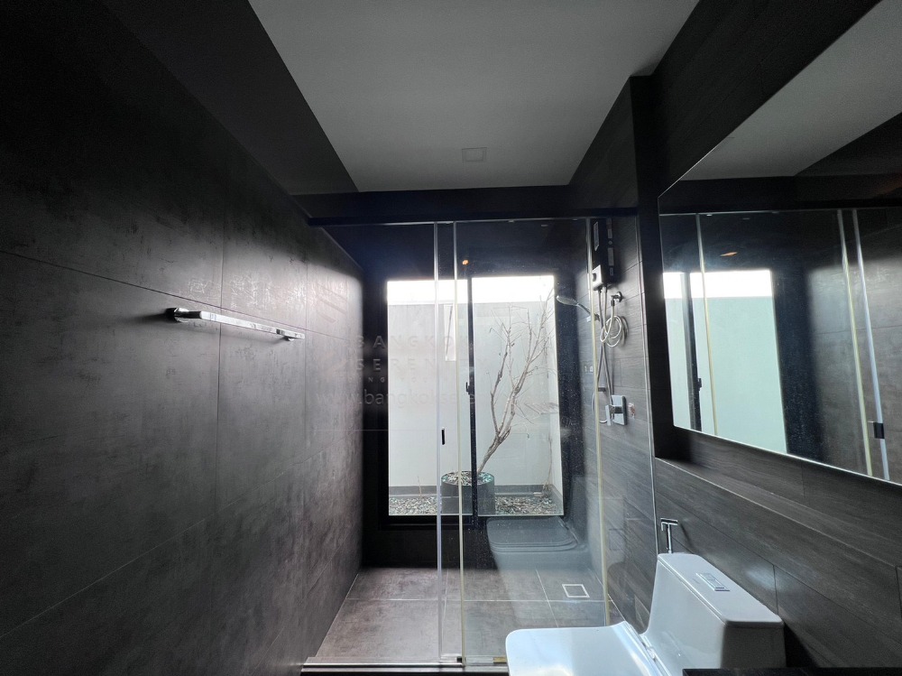 For RentHouseBangna, Bearing, Lasalle : Pet Friendly Townhome for rent at Vive Bangna Km.7