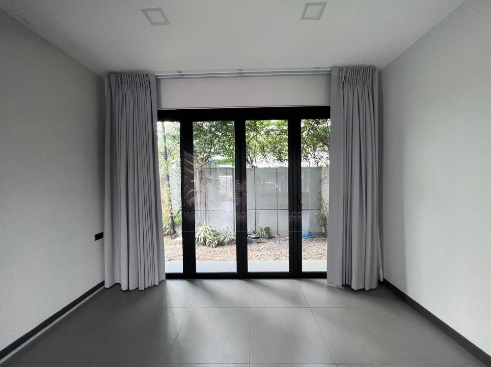 For RentHouseBangna, Bearing, Lasalle : Pet Friendly Townhome for rent at Vive Bangna Km.7