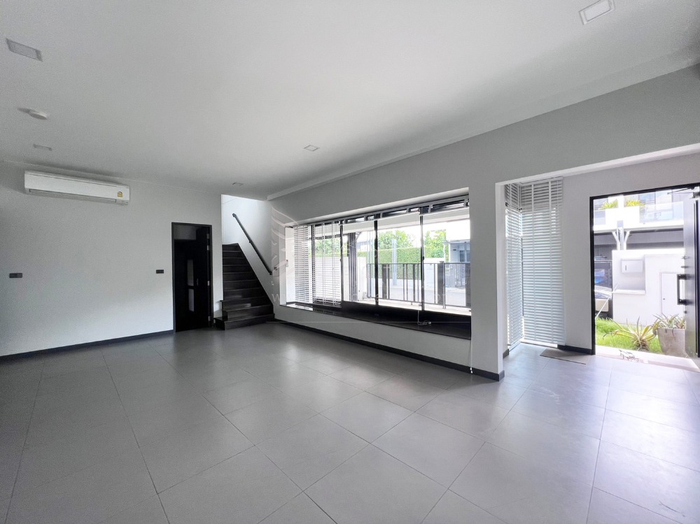 For RentHouseBangna, Bearing, Lasalle : Pet Friendly Townhome for rent at Vive Bangna Km.7