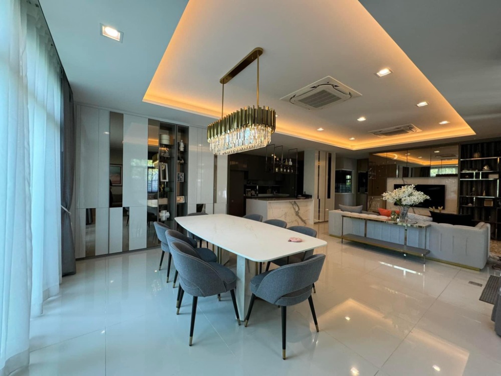 ◣ Prime Location◥ บ้านเดี่ยว 2 ชั้น 113.00 ตร.ว. | 4 ห้องนอน | ใกล้ Gemopolis Outlet  2 นาที, รพ.จุฬารัตน์ 9 แอร์พอร์ต 7 นาที Loading...