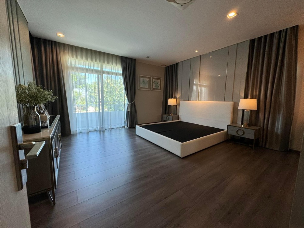 ◣ Prime Location◥ บ้านเดี่ยว 2 ชั้น 113.00 ตร.ว. | 4 ห้องนอน | ใกล้ Gemopolis Outlet  2 นาที, รพ.จุฬารัตน์ 9 แอร์พอร์ต 7 นาที Loading...