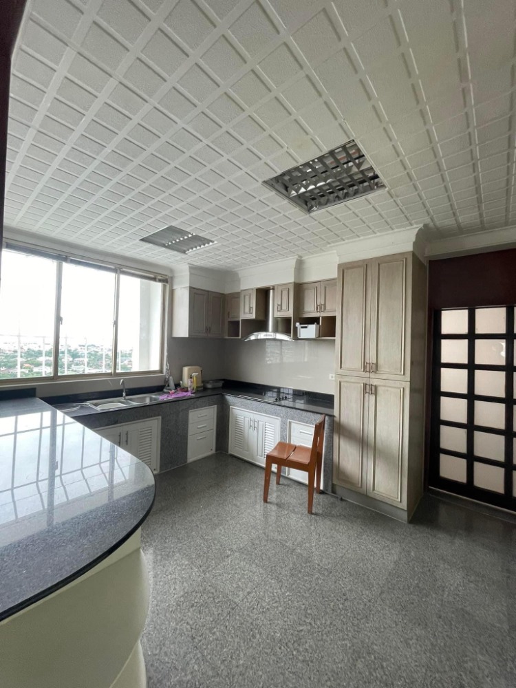 ขายคอนโดพัฒนาการ ศรีนครินทร์ : ● Spacious Area ●  353.89 ตร.ม. ตกแต่งครบ | 6 ห้องนอน 6 ห้องน้ำ | คอนโดใกล้ โลตัส​ พัฒนาการ 8 นาที, เดอะไนน์ เซ็นเตอร์ พระราม 9​ 10 นาที