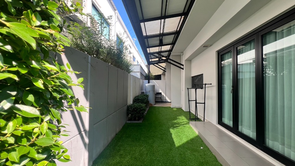 For RentHouseBangna, Bearing, Lasalle : Pet Friendly Townhome for rent at Vive Bangna Km.7