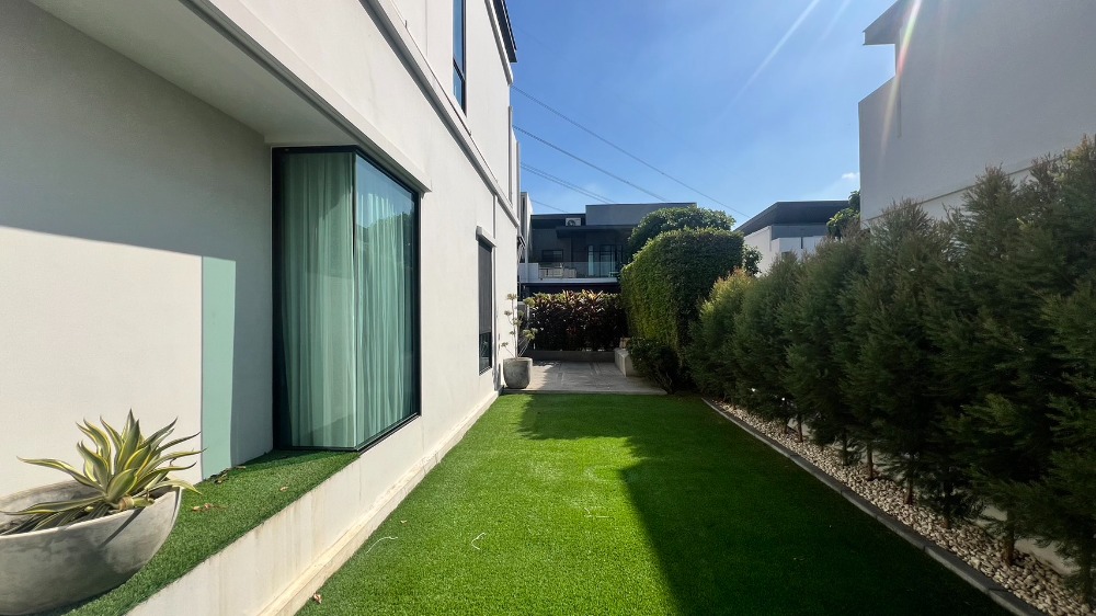 For RentHouseBangna, Bearing, Lasalle : Townhome for rent at Vive Bangna Km.7