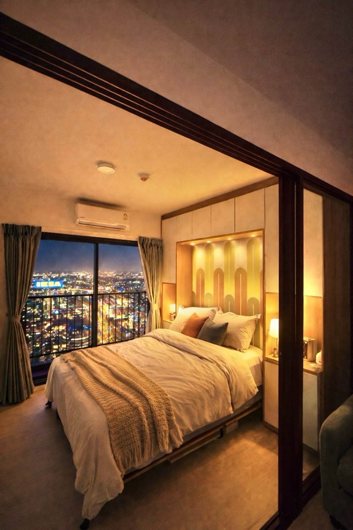 For RentCondoBangna, Bearing, Lasalle : Condo for rent, A Spaz Mega Hotel 1, next to IKEA Bangna and Co-workingspace 24.