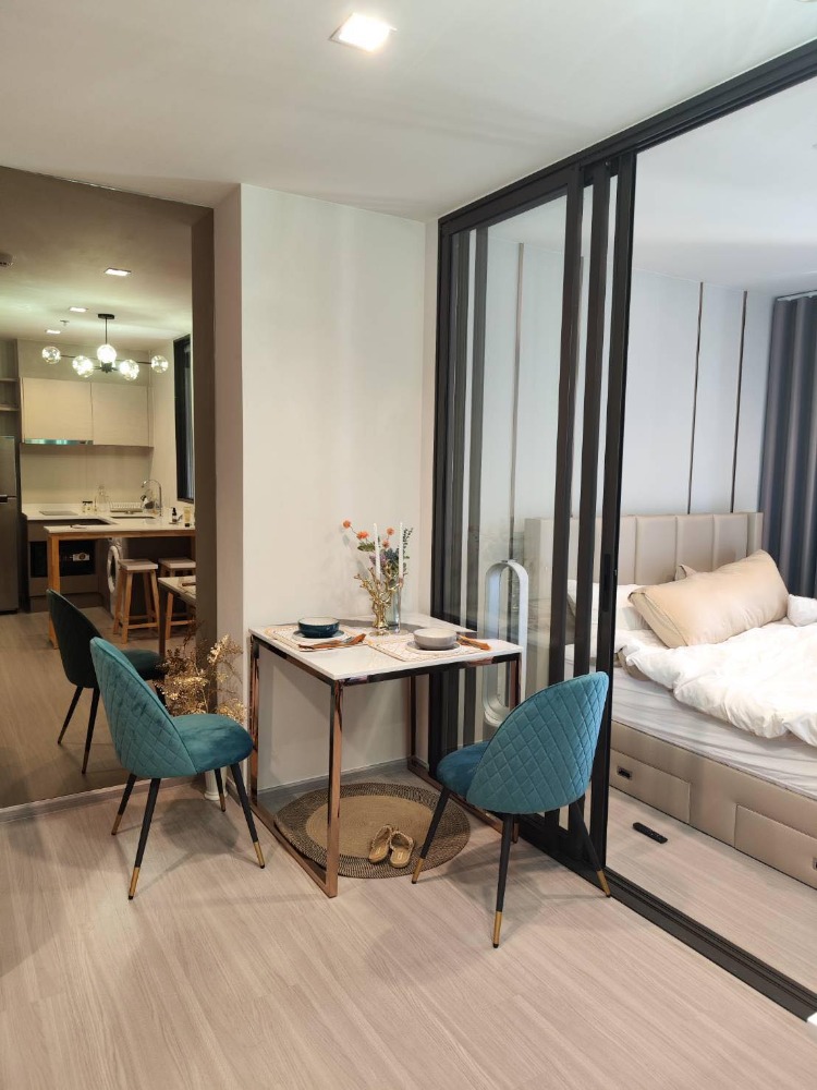 For RentCondoThaphra, Talat Phlu, Wutthakat : 👑 Life Sathorn Sierra 👑 Beautifully decorated room, fully furnished, ready to move in.