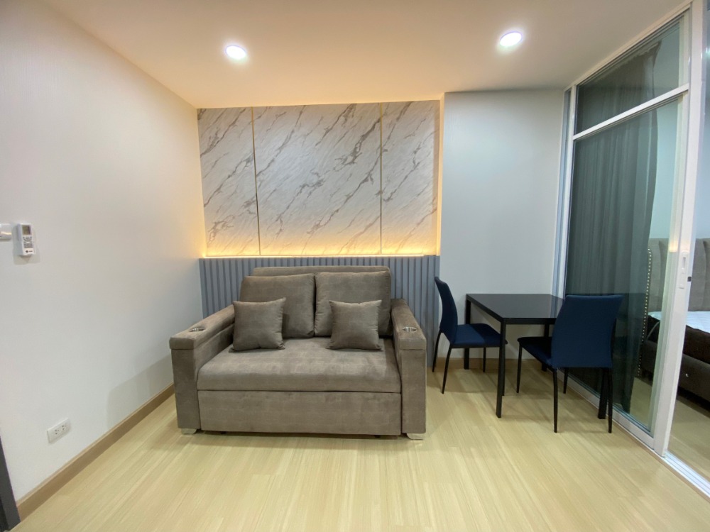 For RentCondoRamkhamhaeng, Hua Mak : Condo for rent, Supalai Veranda Ramkhamhaeng, size 35 square meters, 1 bedroom, 1 bathroom, 27th floor, Building A, east side.