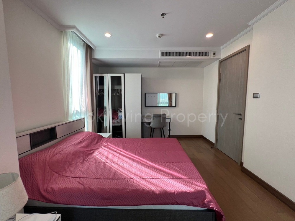 For RentCondoSukhumvit, Asoke, Thonglor : Condo for rent, Supalai Oriental Sukhumvit 39, 2 bedrooms, 1 bathroom, corner room, like new, ready to move in.