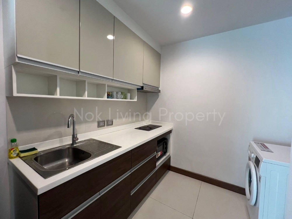 For RentCondoSukhumvit, Asoke, Thonglor : Condo for rent, Supalai Oriental Sukhumvit 39, 2 bedrooms, 1 bathroom, corner room, like new, ready to move in.