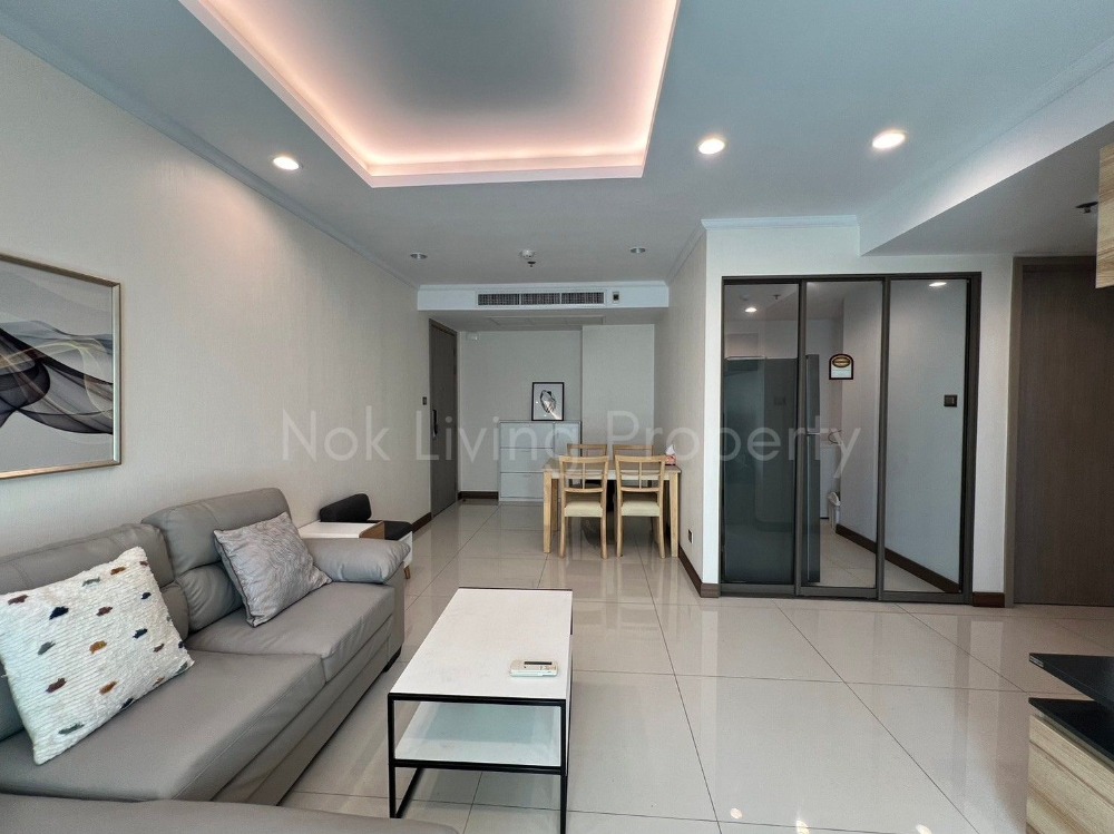 For RentCondoSukhumvit, Asoke, Thonglor : Condo for rent, Supalai Oriental Sukhumvit 39, 2 bedrooms, 1 bathroom, corner room, like new, ready to move in.