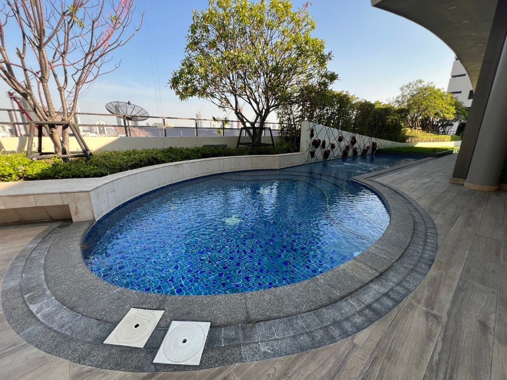 For RentCondoSukhumvit, Asoke, Thonglor : Condo for rent, Supalai Oriental Sukhumvit 39, 2 bedrooms, 1 bathroom, corner room, like new, ready to move in.