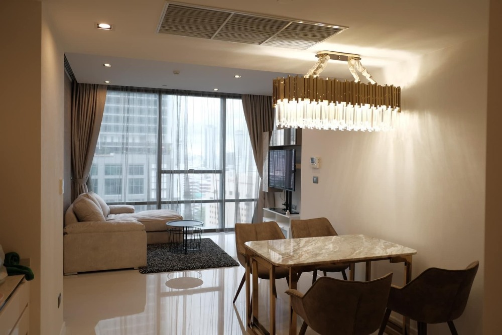 For RentCondoWongwianyai, Charoennakor : For rent 📣The Bangkok Sathorn📣 Luxury Condominium next to BTS Surasak station and expressway. Complete furniture and electrical appliances