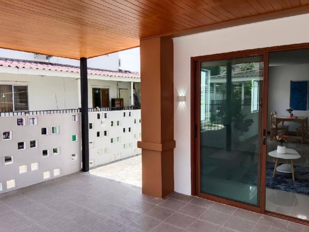 For SaleTownhomePathum Thani,Rangsit, Thammasat : 2-story townhouse for sale on the edge of Pruksa Village 71. (Soi Wat Phrai Fa) Bang Duea, Mueang Pathum Thani, Nonthaburi, Pathum Thani Market