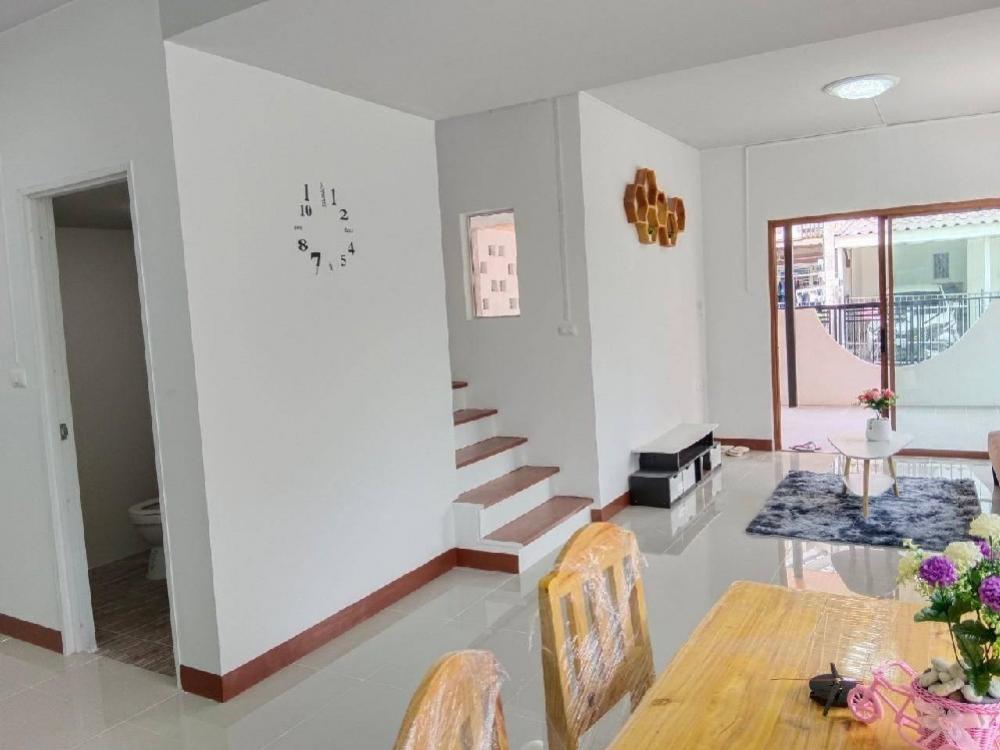 For SaleTownhomePathum Thani,Rangsit, Thammasat : 2-story townhouse for sale on the edge of Pruksa Village 71. (Soi Wat Phrai Fa) Bang Duea, Mueang Pathum Thani, Nonthaburi, Pathum Thani Market