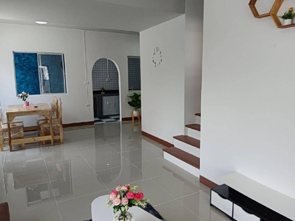 For SaleTownhomePathum Thani,Rangsit, Thammasat : 2-story townhouse for sale on the edge of Pruksa Village 71. (Soi Wat Phrai Fa) Bang Duea, Mueang Pathum Thani, Nonthaburi, Pathum Thani Market