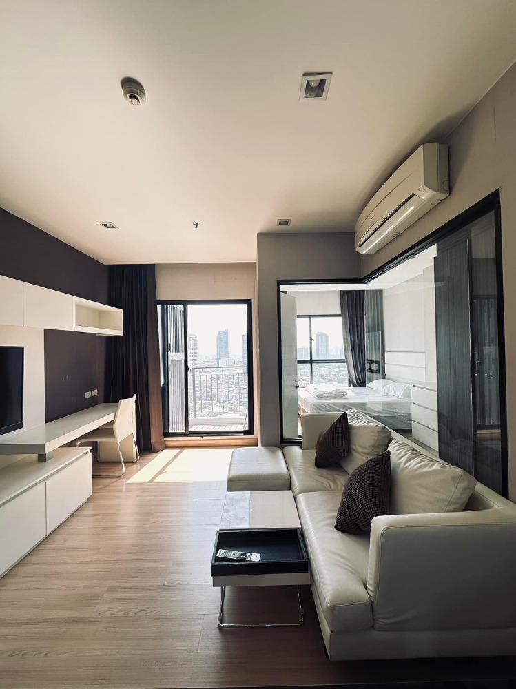 For RentCondoWongwianyai, Charoennakor : For rent✨Urbano Absolute Sathron Taksin✨ Charoen Nakhon area, near BTS Charoen Krung, Icon Siam, Sathorn, Silom, furniture, complete electrical appliances.