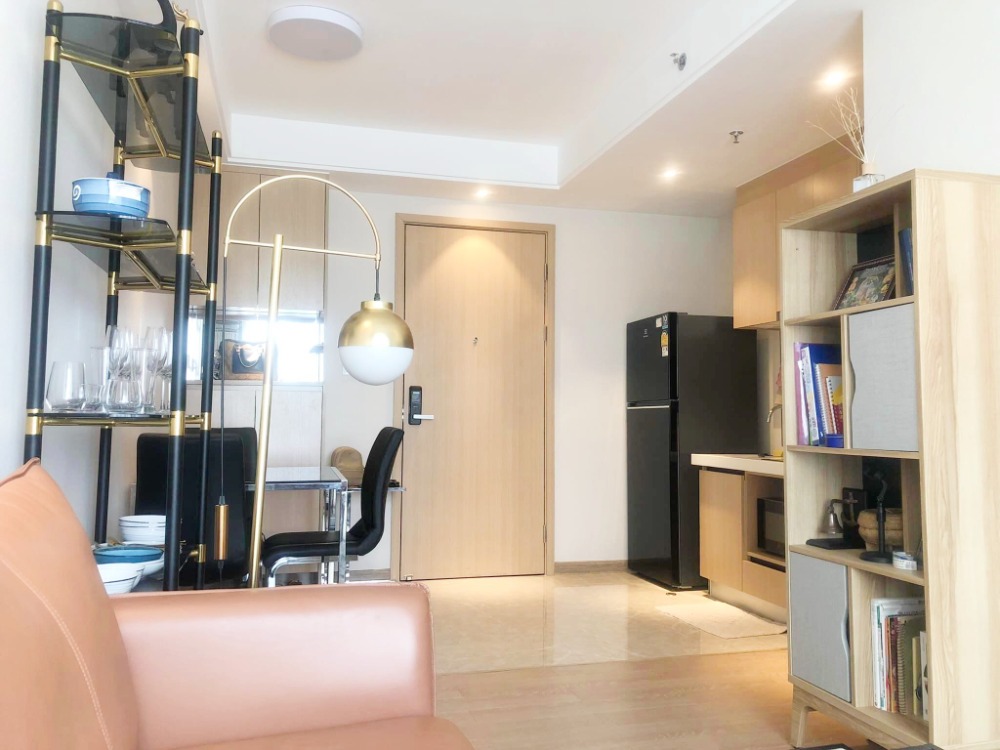 For SaleCondoSathorn, Narathiwat : For sale: Regal Condo Sathorn-Narathiwat, 1 bedroom, 32 sqm, excellent condition, fully-furnished.