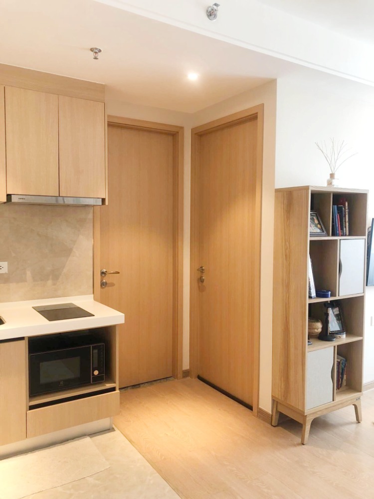 For SaleCondoSathorn, Narathiwat : For sale: Regal Condo Sathorn-Narathiwat, 1 bedroom, 32 sqm, excellent condition, fully-furnished.