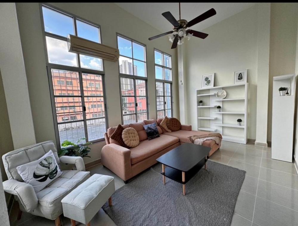 For RentTownhomeRama3 (Riverside),Satupadit : Townhome for rent, 4 floors, newly renovated, Baan Klang Krung project. North Sathorn Road Suitable for both office and residence. Usable area 320 ++ square meters (add 3 floors)