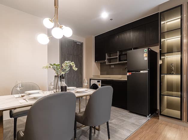 For RentCondoSukhumvit, Asoke, Thonglor : FOR RENT!!! Best Location in Sukhumvit Q Prasarnmit Condo 2B2B 61 SQM. Only 37K/month