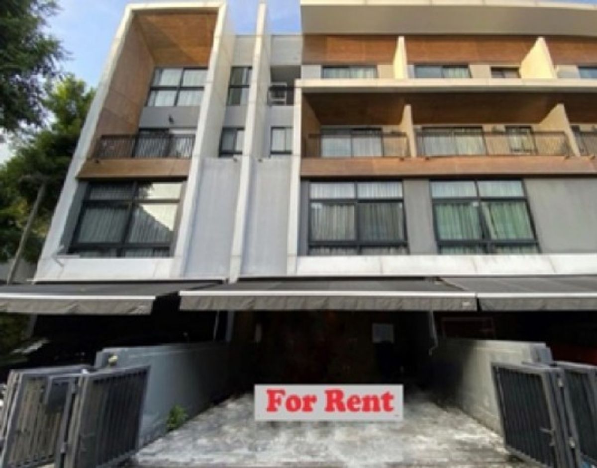 ให้เช่าโฮมออฟฟิศโชคชัย4 ลาดพร้าว71 : โทร. 081-632-0632 ให้เช่าทาวน์โฮม / Home Office 3.5 ชั้น โครงการอาร์เด้น ลาดพร้าว 71 ซอยสตรีวิทยา 2 บ้านสวย ไม่มีเฟอร์นิเจอร์ แอร์ 4 เครื่อง อยู่อาศัย หรือ Home Office (ไม่ให้จดทะเบียนบริษัท)
