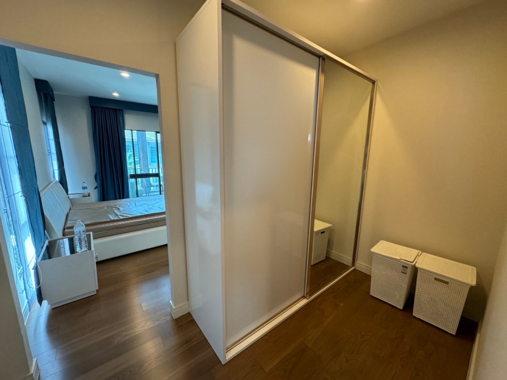 For RentHousePattanakan, Srinakarin : K-5405 Urgent for rent! Burasiri Phatthanakan, beautiful house, ready to move in, good location, next to the garden, near the center.